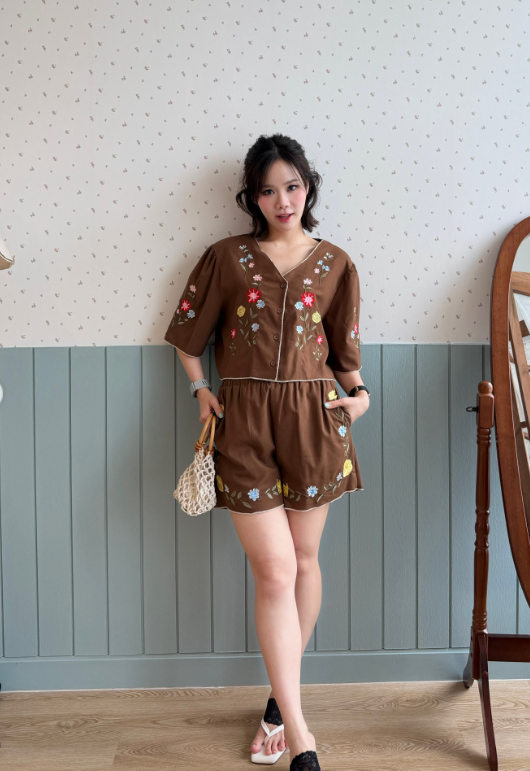 Womens Thailand BLOOMIE SET 🌼🤎 White / Brown ONE SIZE