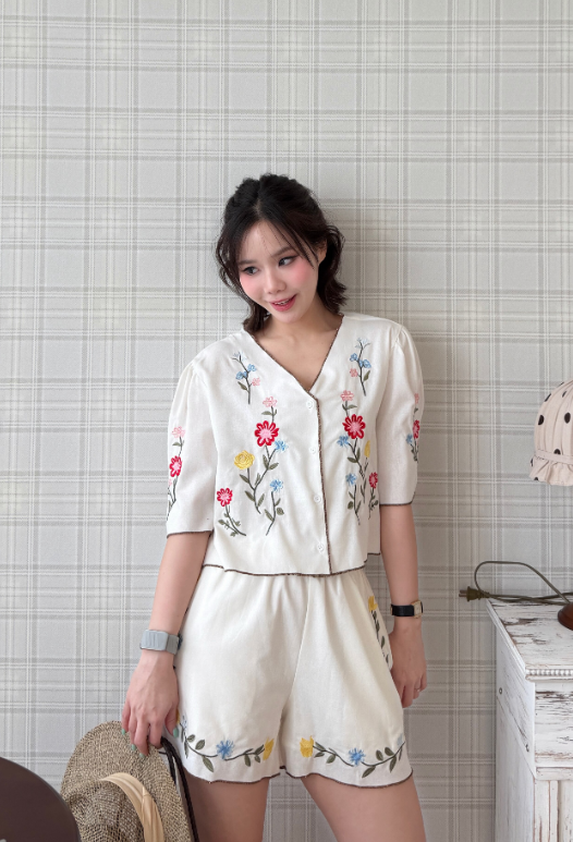 Womens Thailand BLOOMIE SET 🌼🤎 White / Brown ONE SIZE