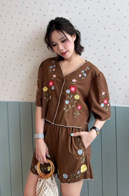 Womens Thailand BLOOMIE SET 🌼🤎 White / Brown ONE SIZE